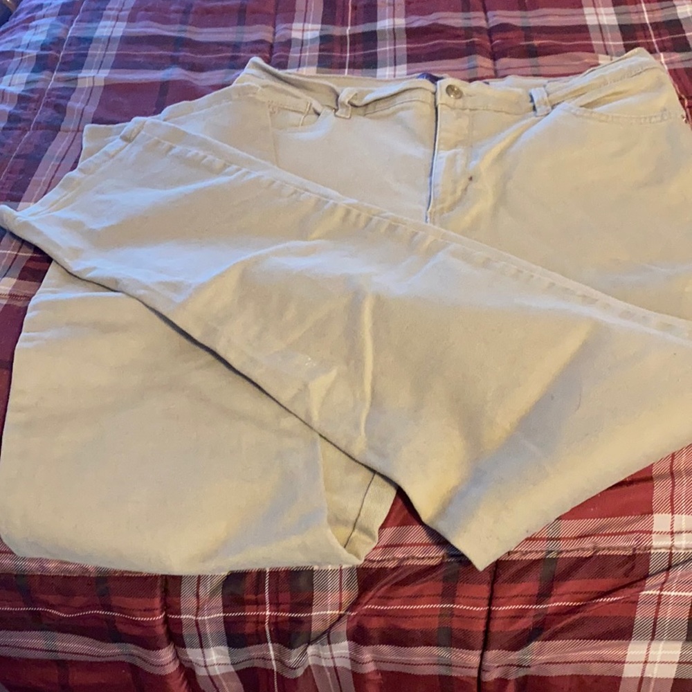 Gloria Vanderbilt 12
